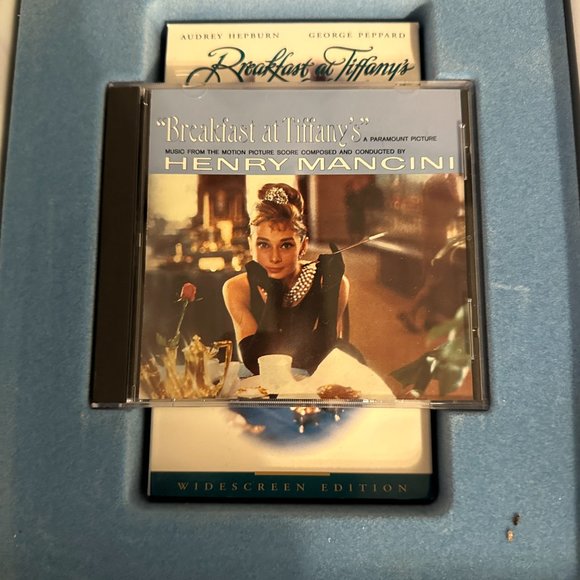 Breakfast at Tiffanys Collector Set - Picture 5 of 9